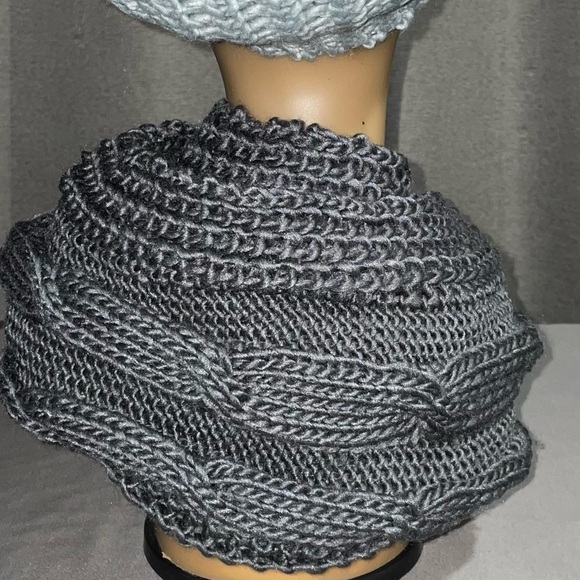 Grey Chunky Scarf - Picture 3 of 6